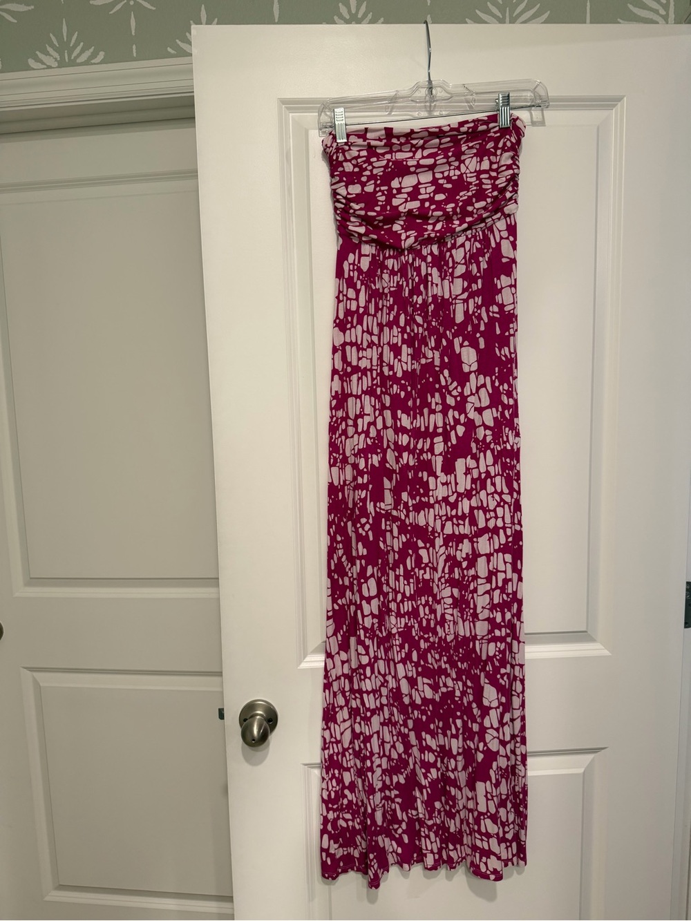 Hourglass Lilly Strapless Fuchsia and White Printed Maxi